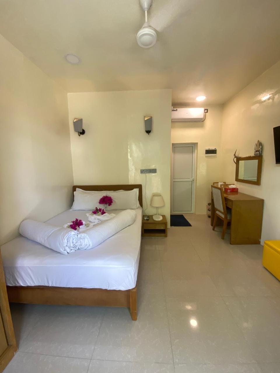 Maavaharu Guest House 힘마푸시 외부 사진