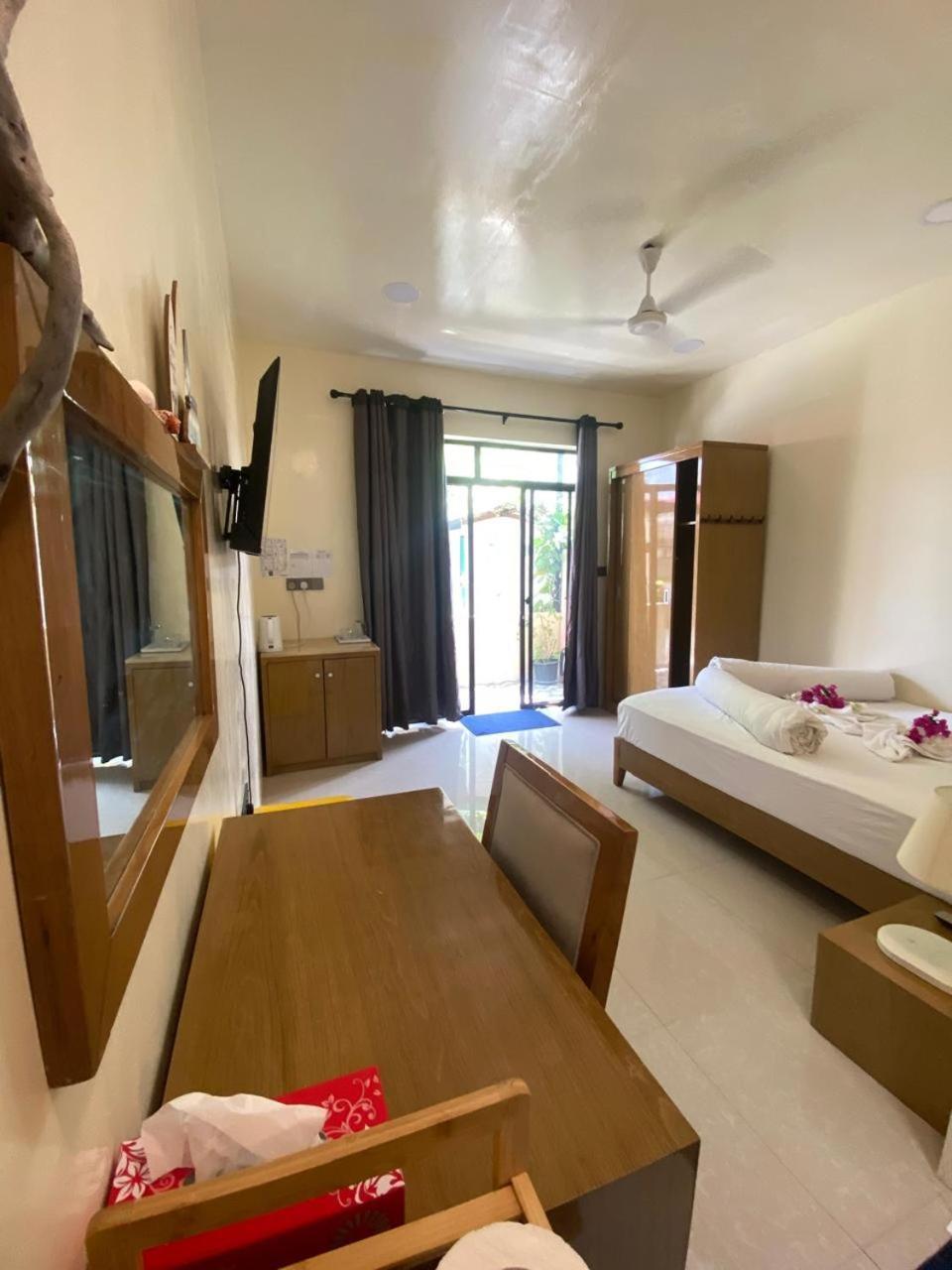 Maavaharu Guest House 힘마푸시 외부 사진